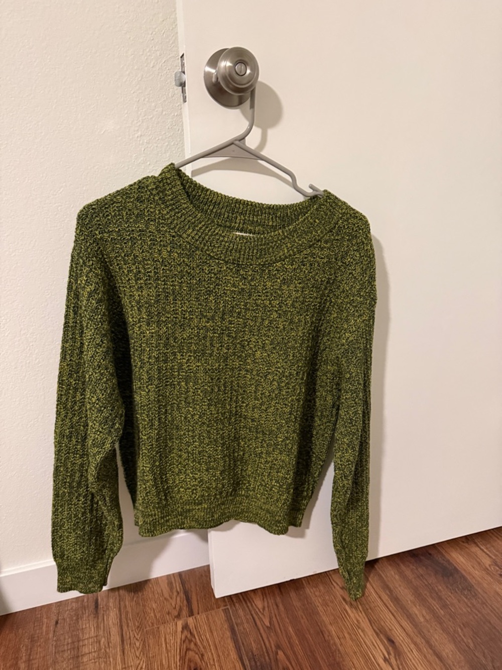 Universal Thread Olive Green Textured Crewneck Sweater